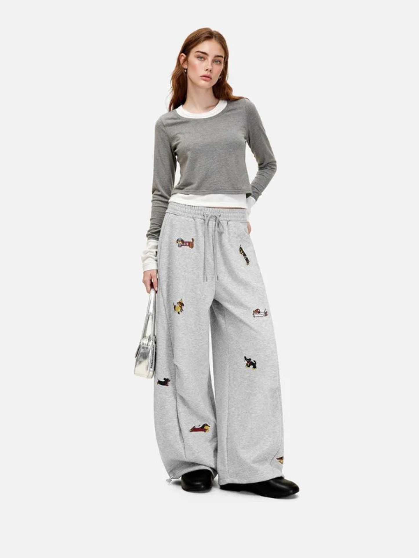 Avelony® Luxe Relaxed Fit Embroidered Sweatpants