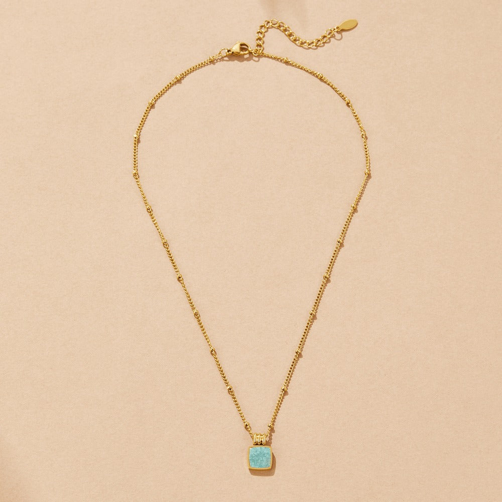 Green Stone Pendant Gold Necklace