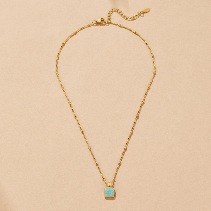 Green Stone Pendant Gold Necklace