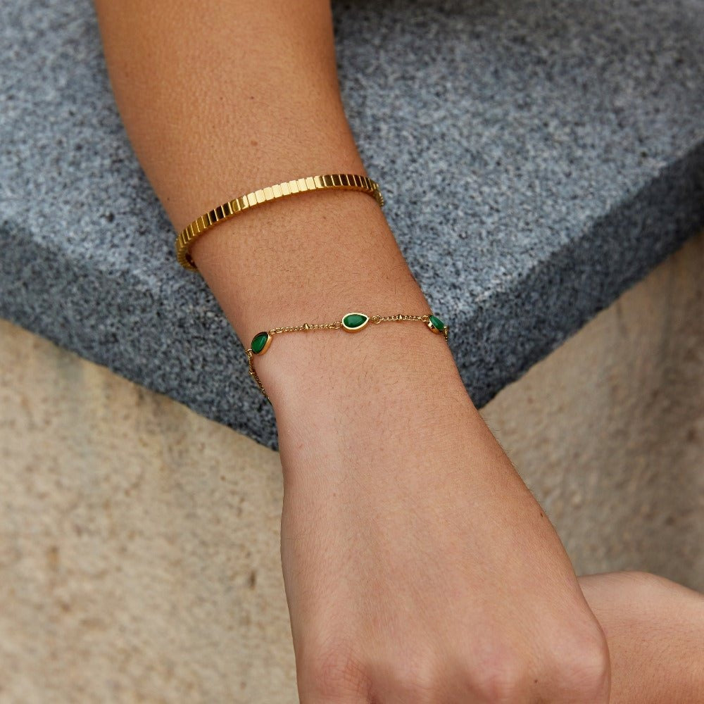 Green Stone Gold Bracelet with Chain Links