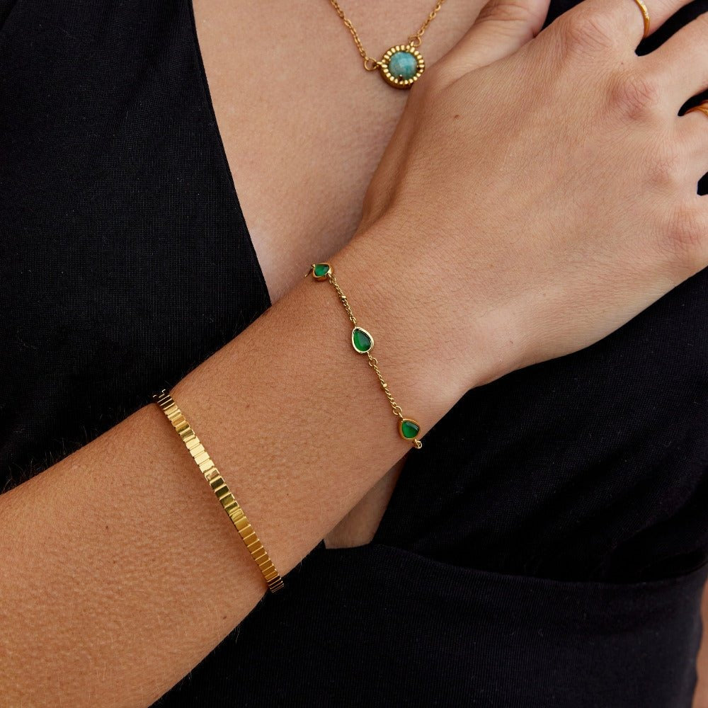 Green Stone Gold Bracelet with Chain Links