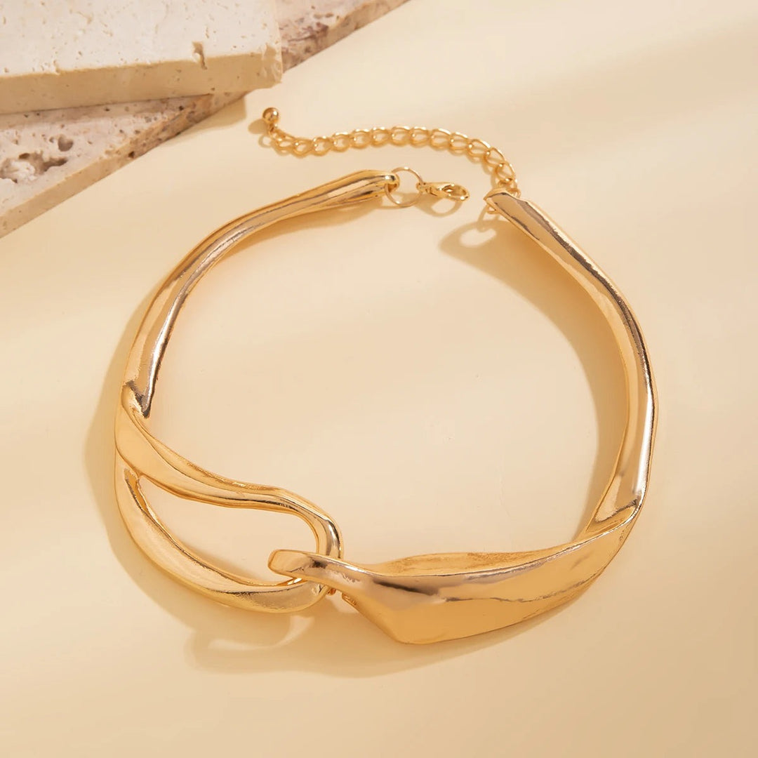 Sculpted Collar Necklace in Gold and Silver in silver